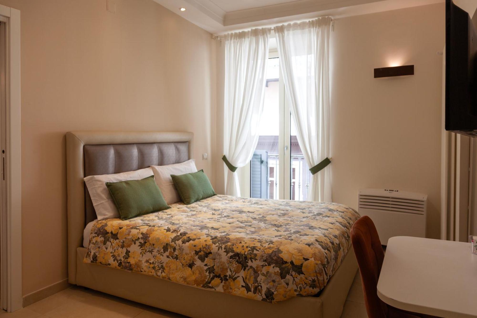 Hotel Opera 5 à Naples Extérieur photo